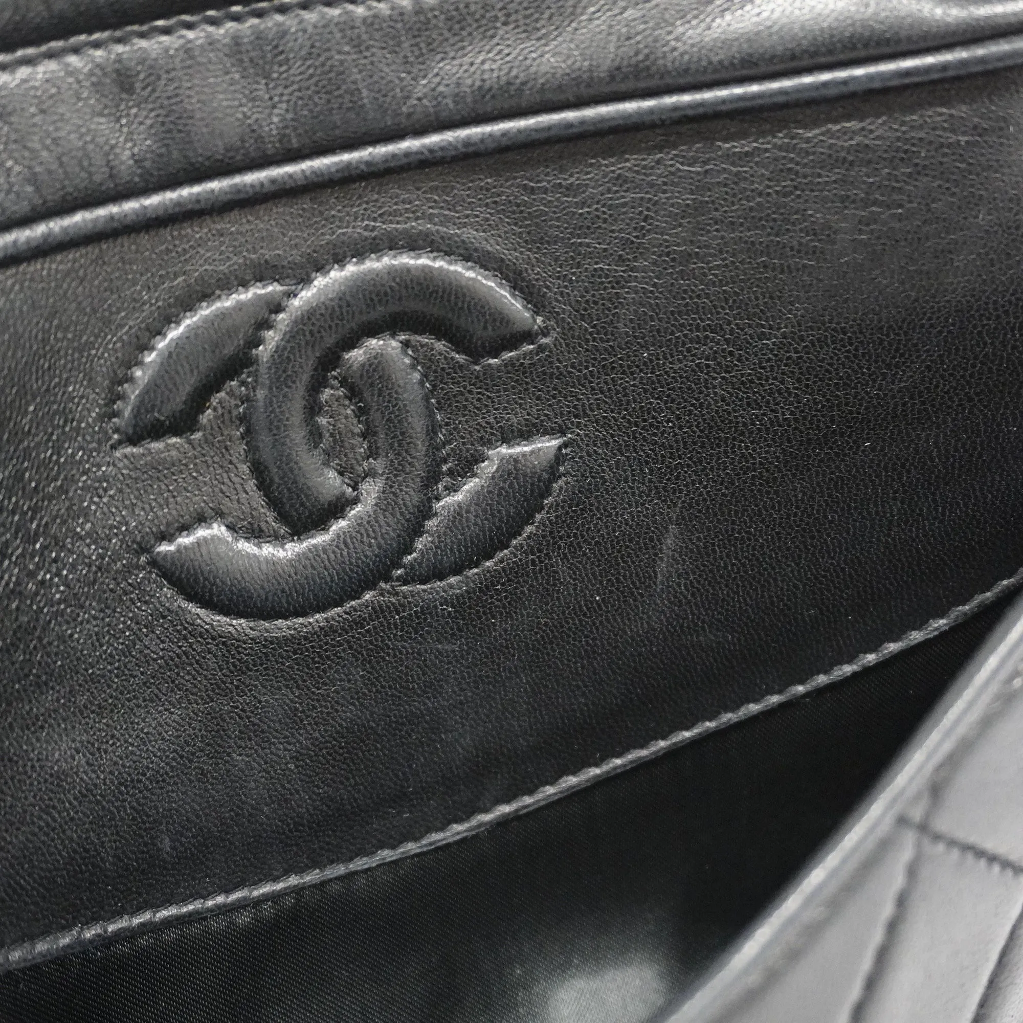 Chanel[3bd5058] Auth  Shoulder Bag Matelasse Chain Shoulder With Fringe Lambskin Black Gold Metal
