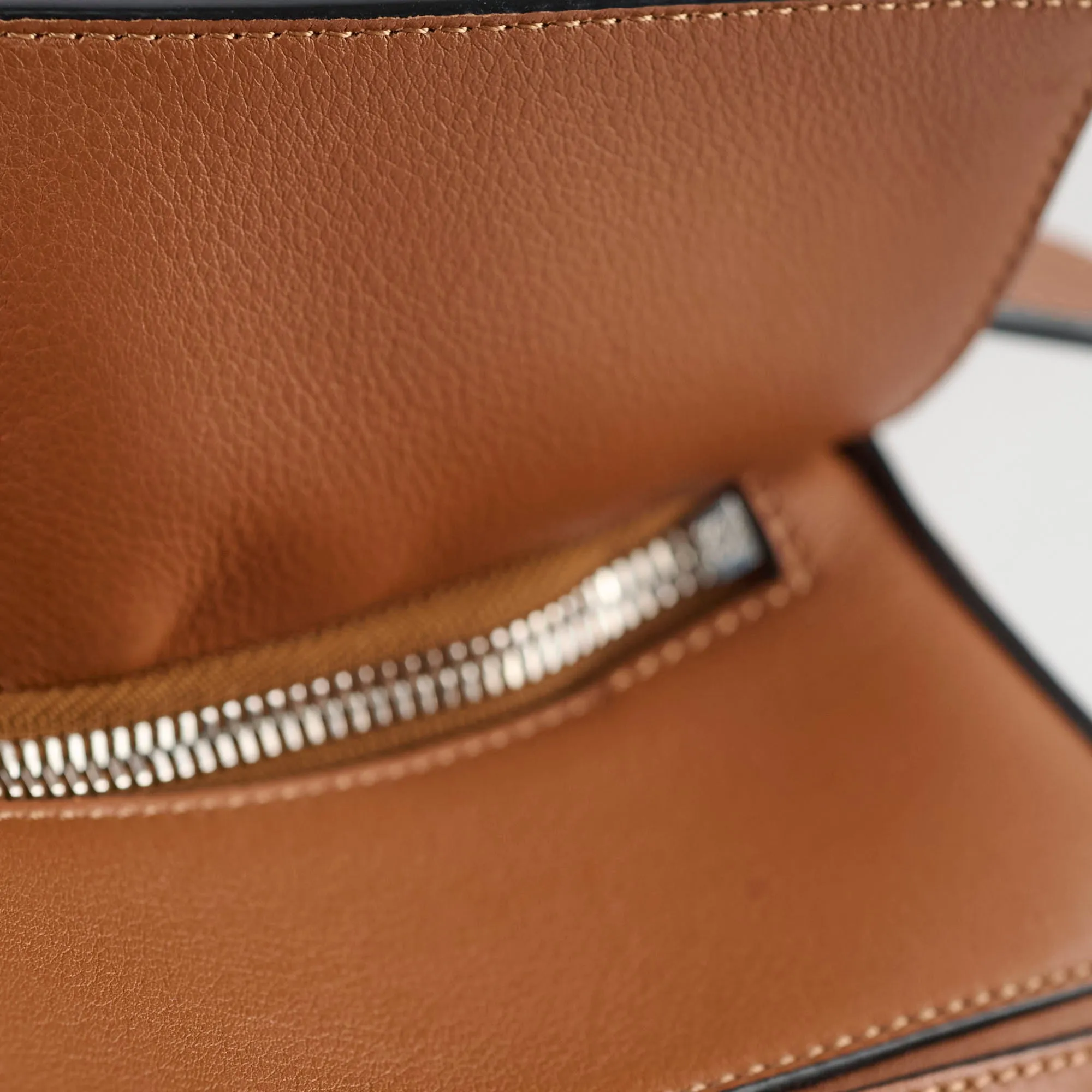 Loewe Medium Puzzle Tan