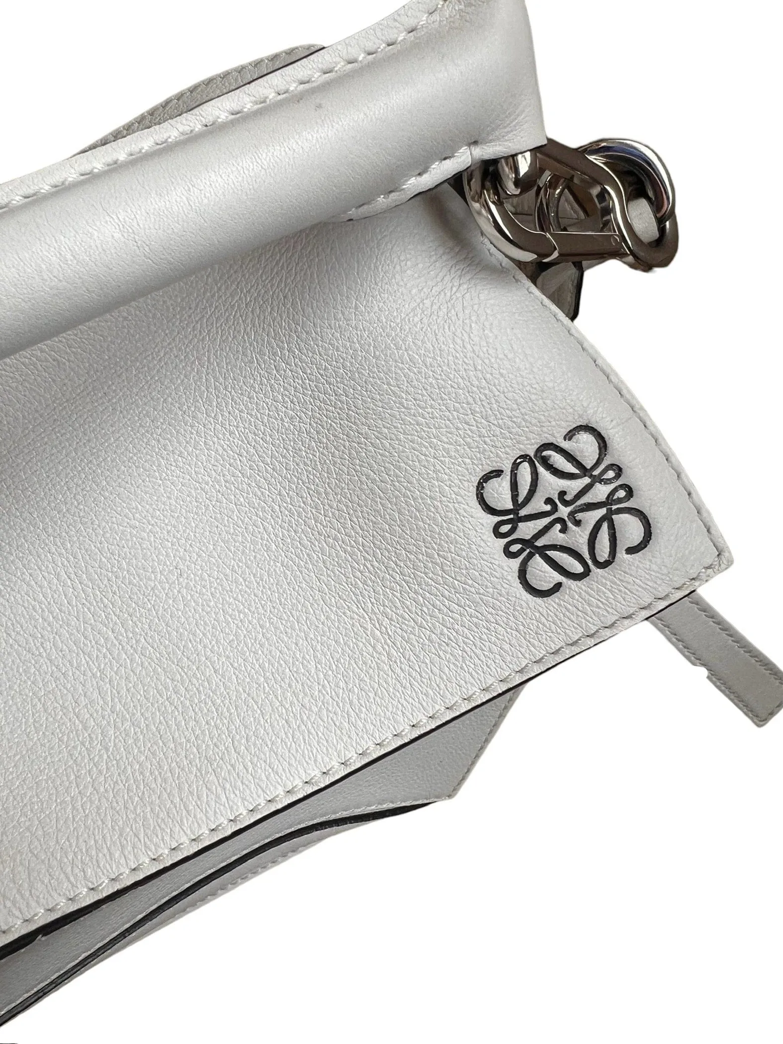 Loewe White Medium Puzzle Bag