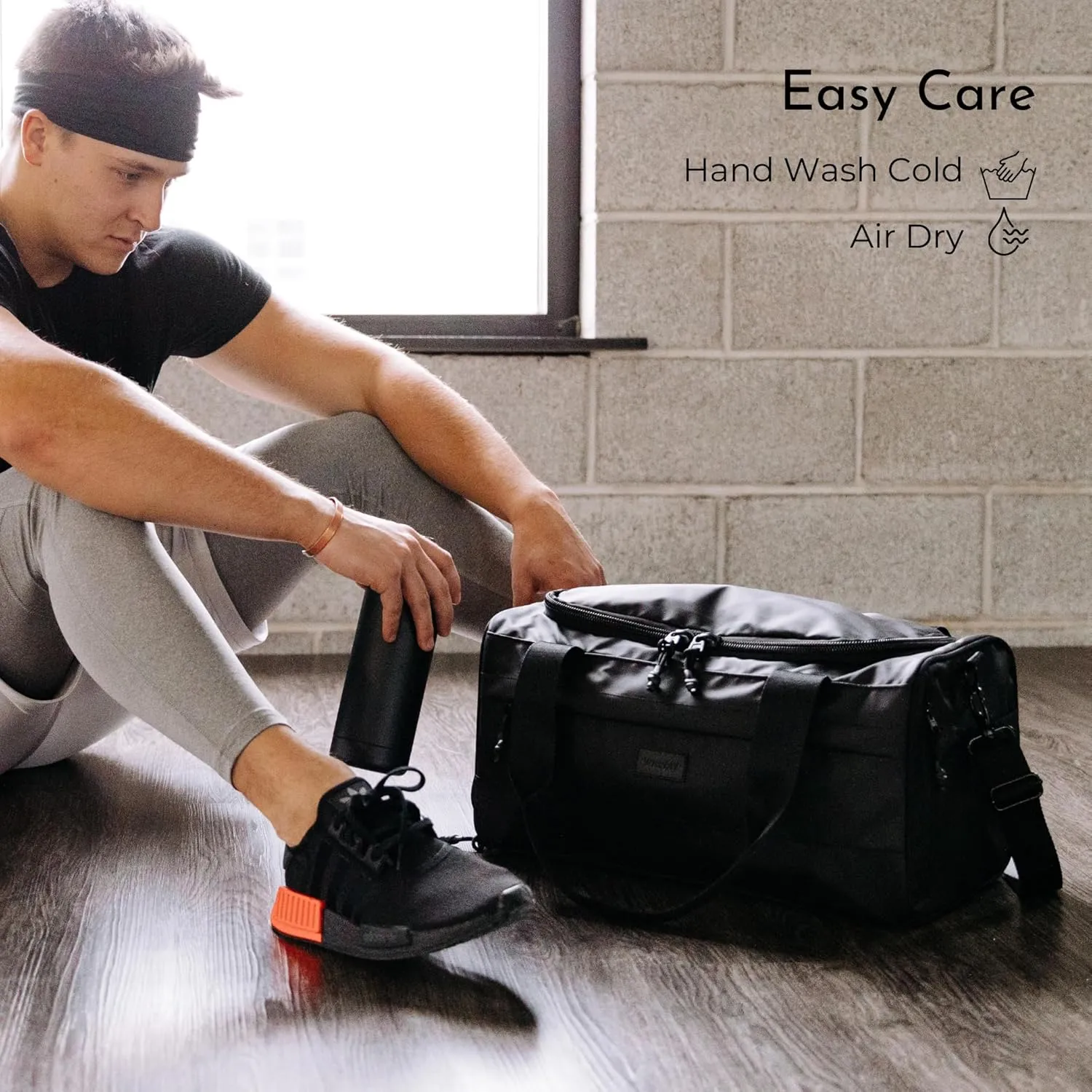 Vooray 22L Boost Duffel Bag  Small Travel & Sports Gym Bag for Women and Men with Shoe Pocket, Weekender for Overnight Football, Travel, Hospital Stays or Workout