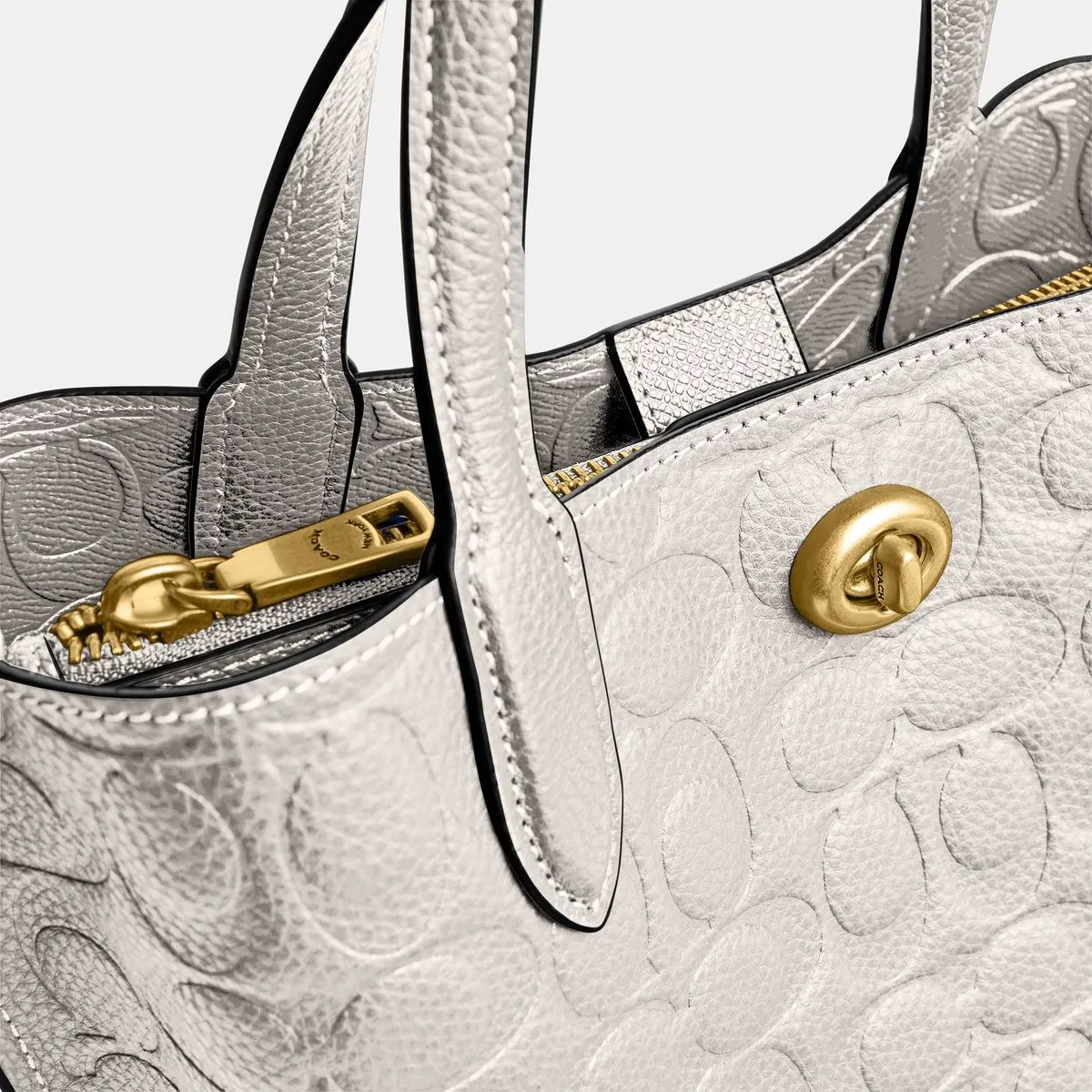 Willow Tote 24 In Signature Leather