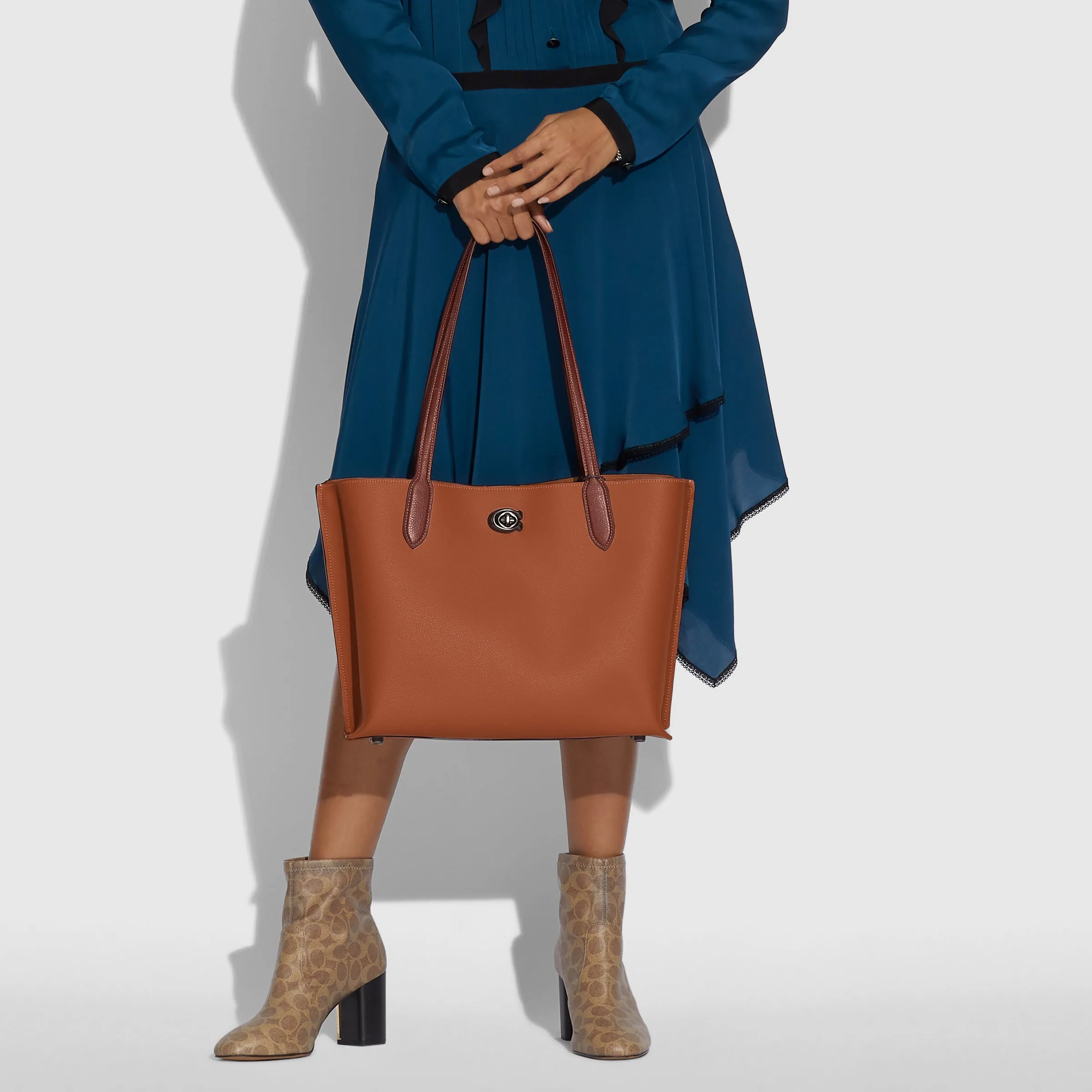 Willow Tote In Colorblock With Signature Canvas Interior