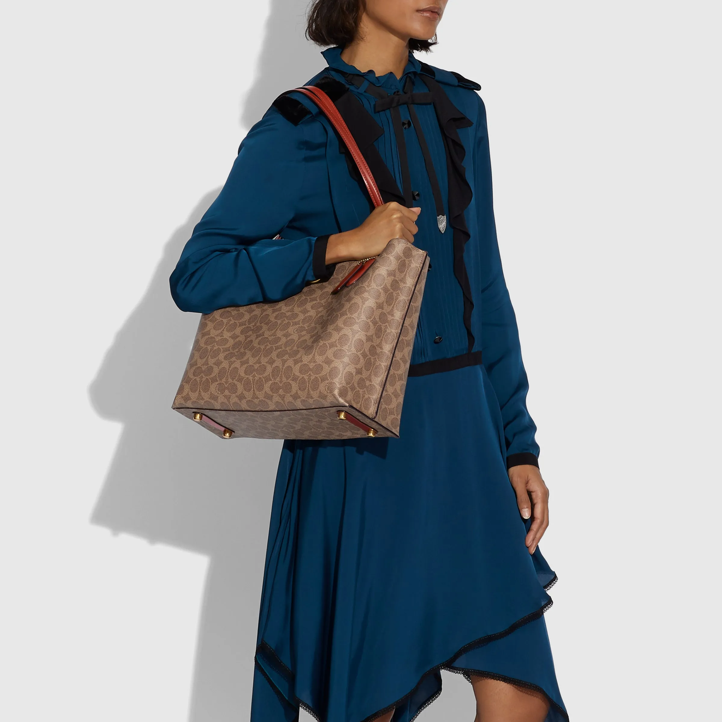 Willow Tote In Signature Canvas
