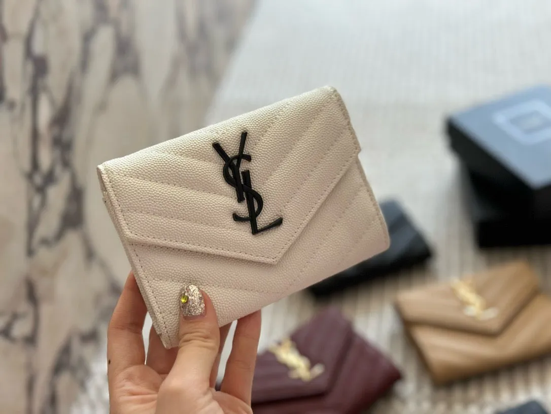 YSK335 Cassandre Matelassé Small Envelope Wallet / 5.3 x 3.7 x 1.1 INCHES
