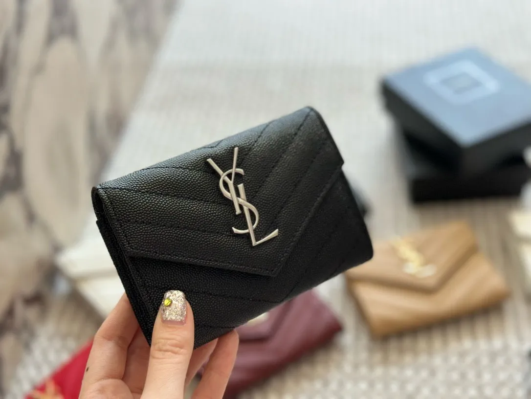 YSK335 Cassandre Matelassé Small Envelope Wallet / 5.3 x 3.7 x 1.1 INCHES