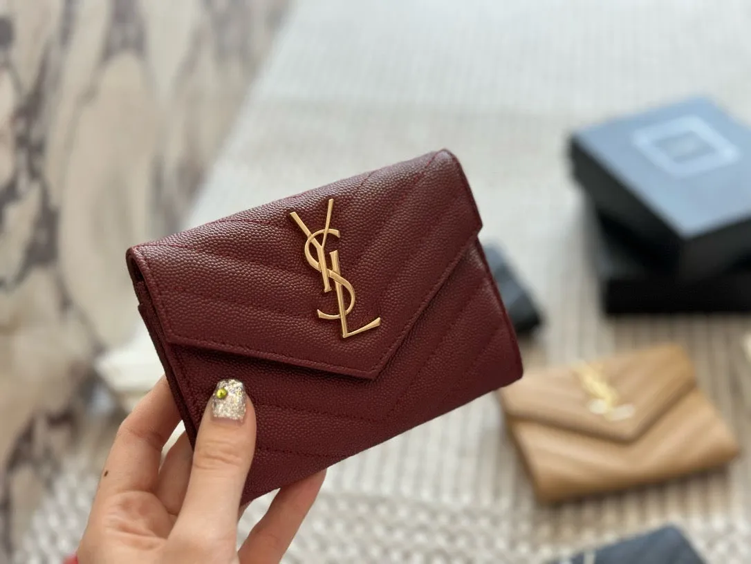 YSK335 Cassandre Matelassé Small Envelope Wallet / 5.3 x 3.7 x 1.1 INCHES